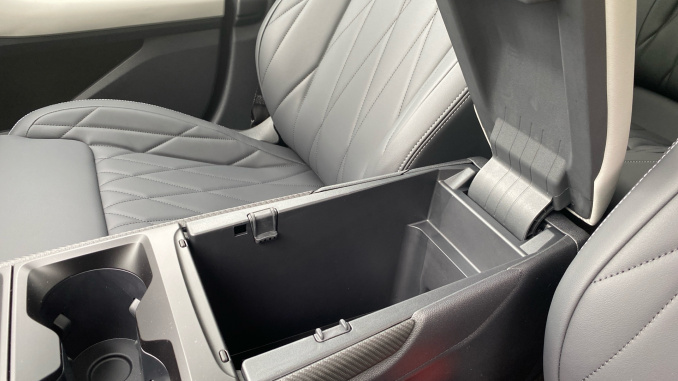 Ford Explorer 210kW Premium 79kWh 5dr Auto Electric Estate - Image 39
